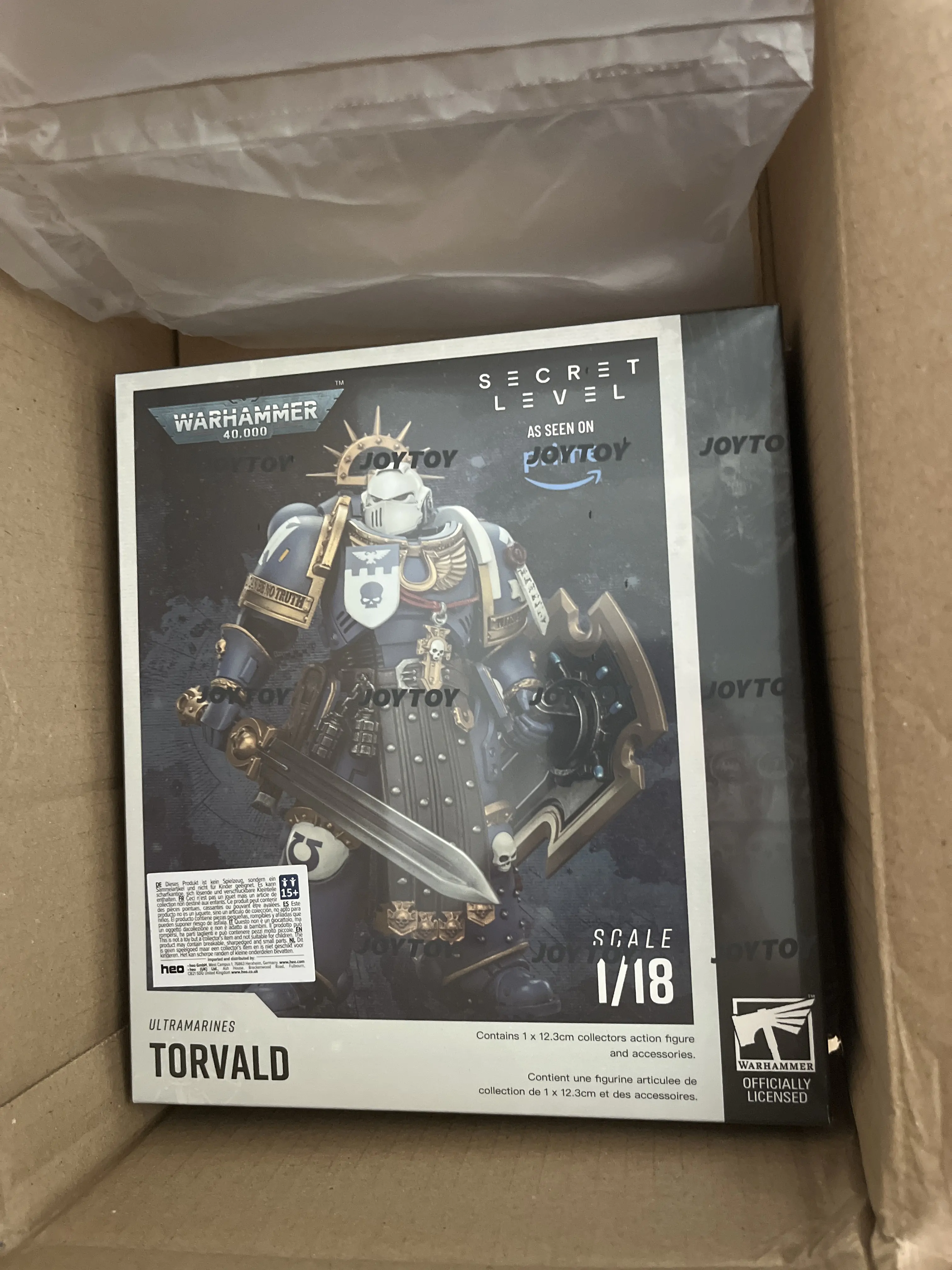 Warhammer 40,000 Action Figure Ultramarines Torvald z Power Sword, Stormshield i Bolt Pistol 13 cm zdjęcie produktu