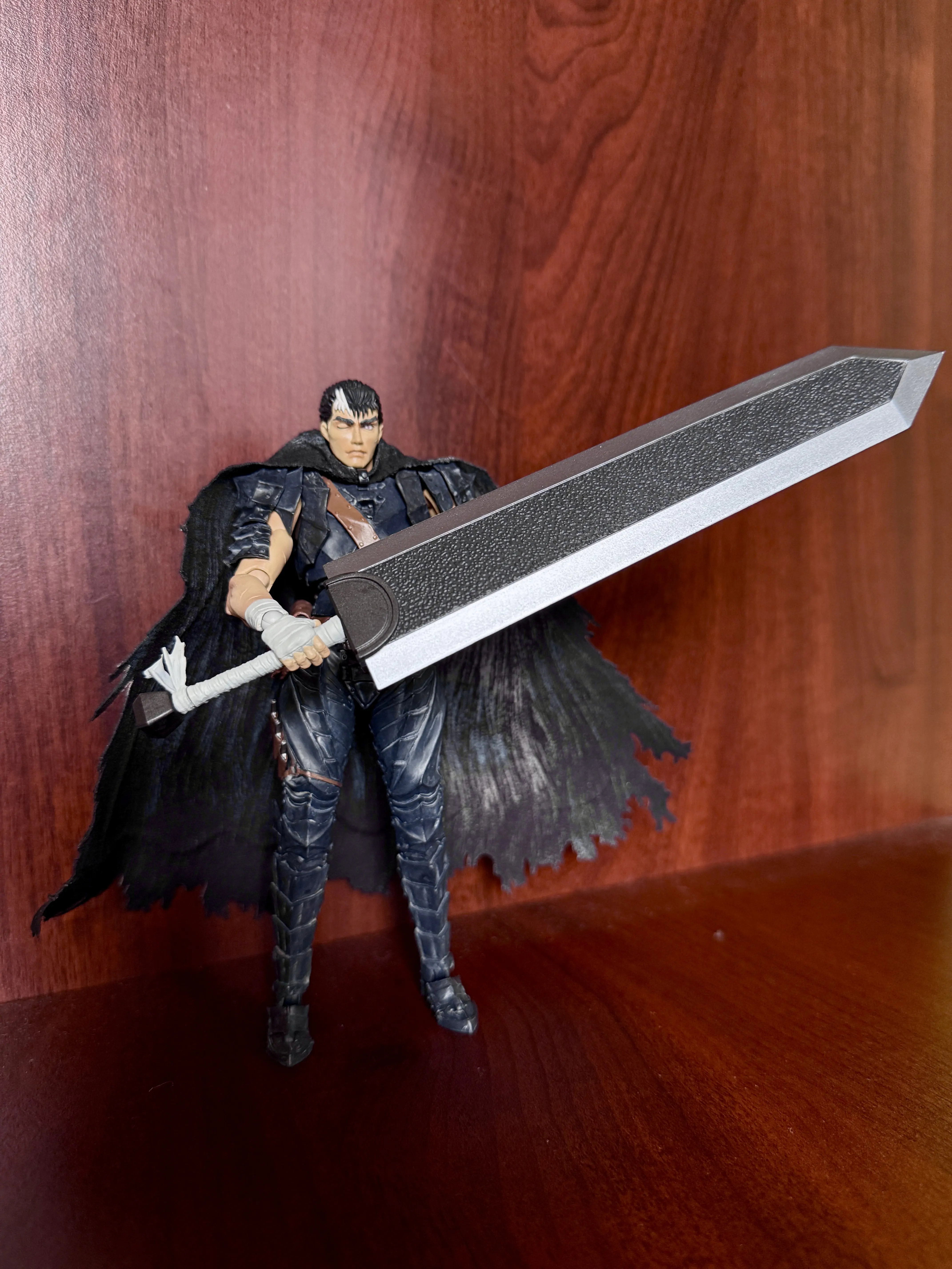 Berserk S.H. Figuarts Figurka Akcji Guts (Berserker Armor) 16 cm zdjęcie produktu