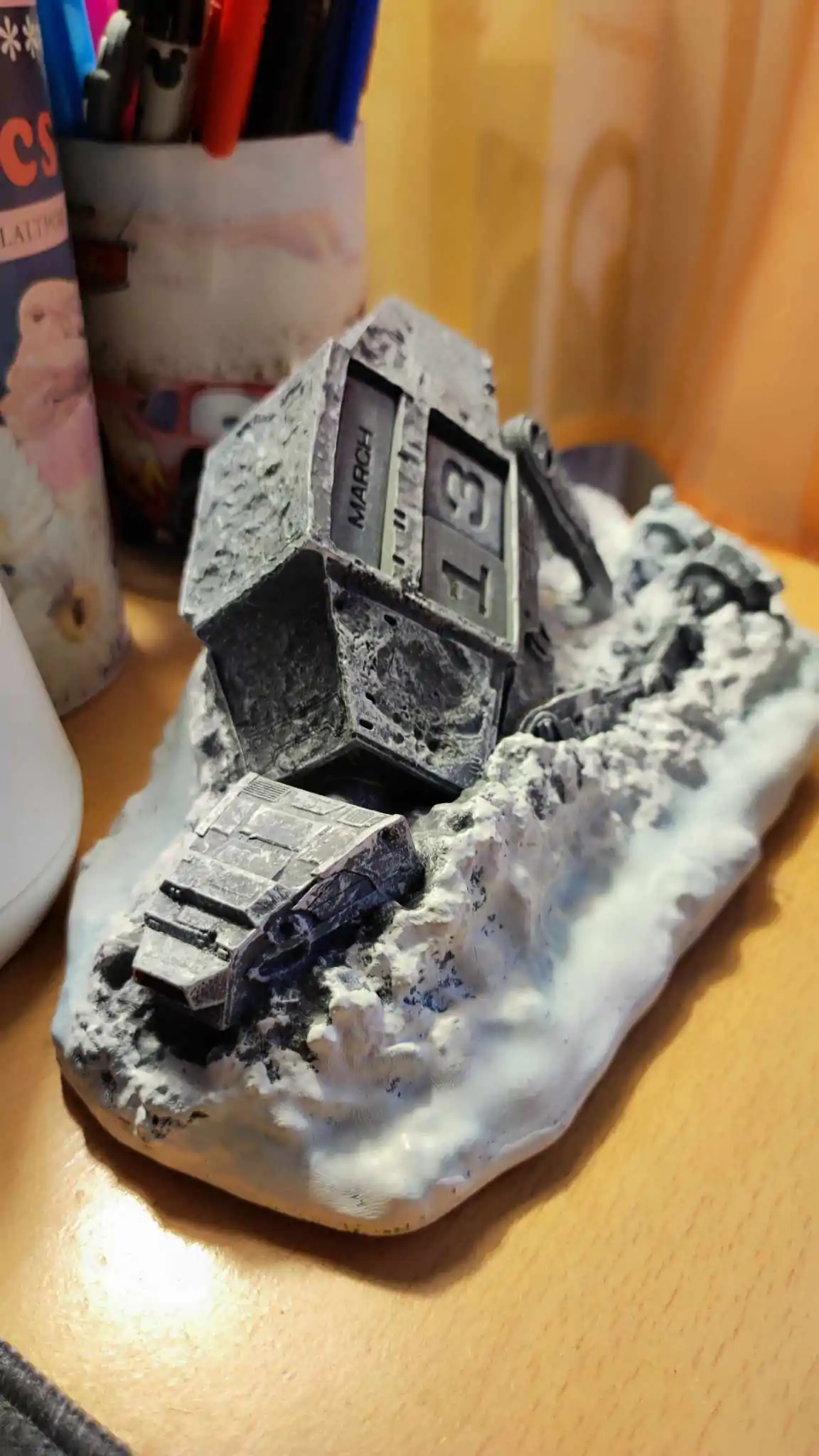 Kalendarz wieczny 3D "Star Wars AT-AT Shot Down" zdjęcie produktu