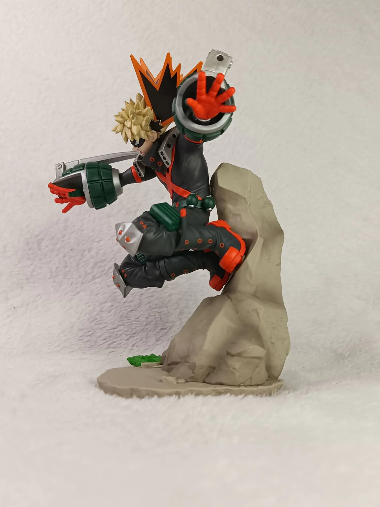 My Hero Academia: You´re Next Xross Link Anime figurka z PVC Katsuki Bakugo 18 cm zdjęcie produktu