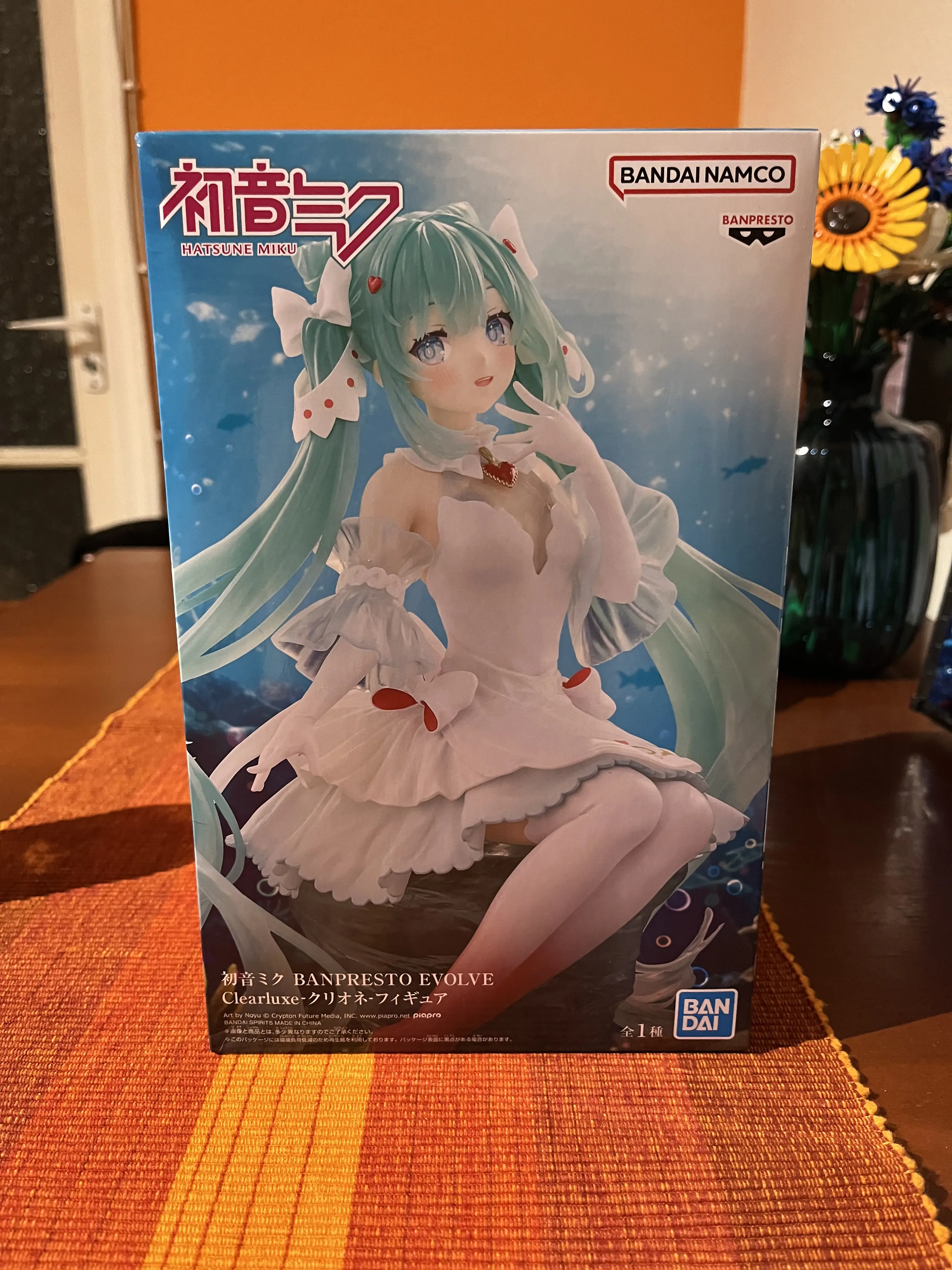 Figurka Hatsune Miku Clione Crearluxe 18 cm zdjęcie produktu