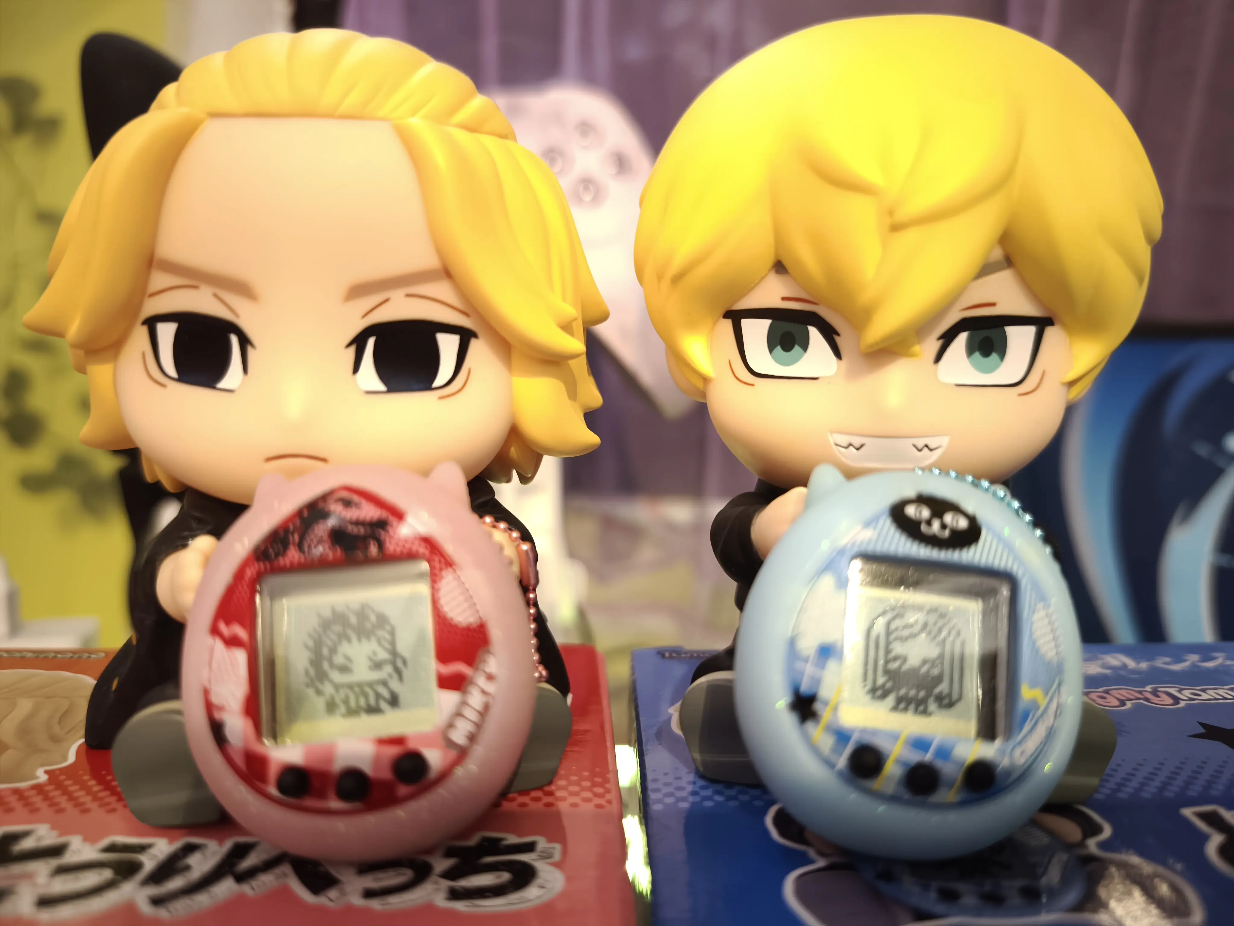 Tokyo Revengers Hugmy Tamagotchi + Figurka wspierająca Chifuyu zdjęcie produktu