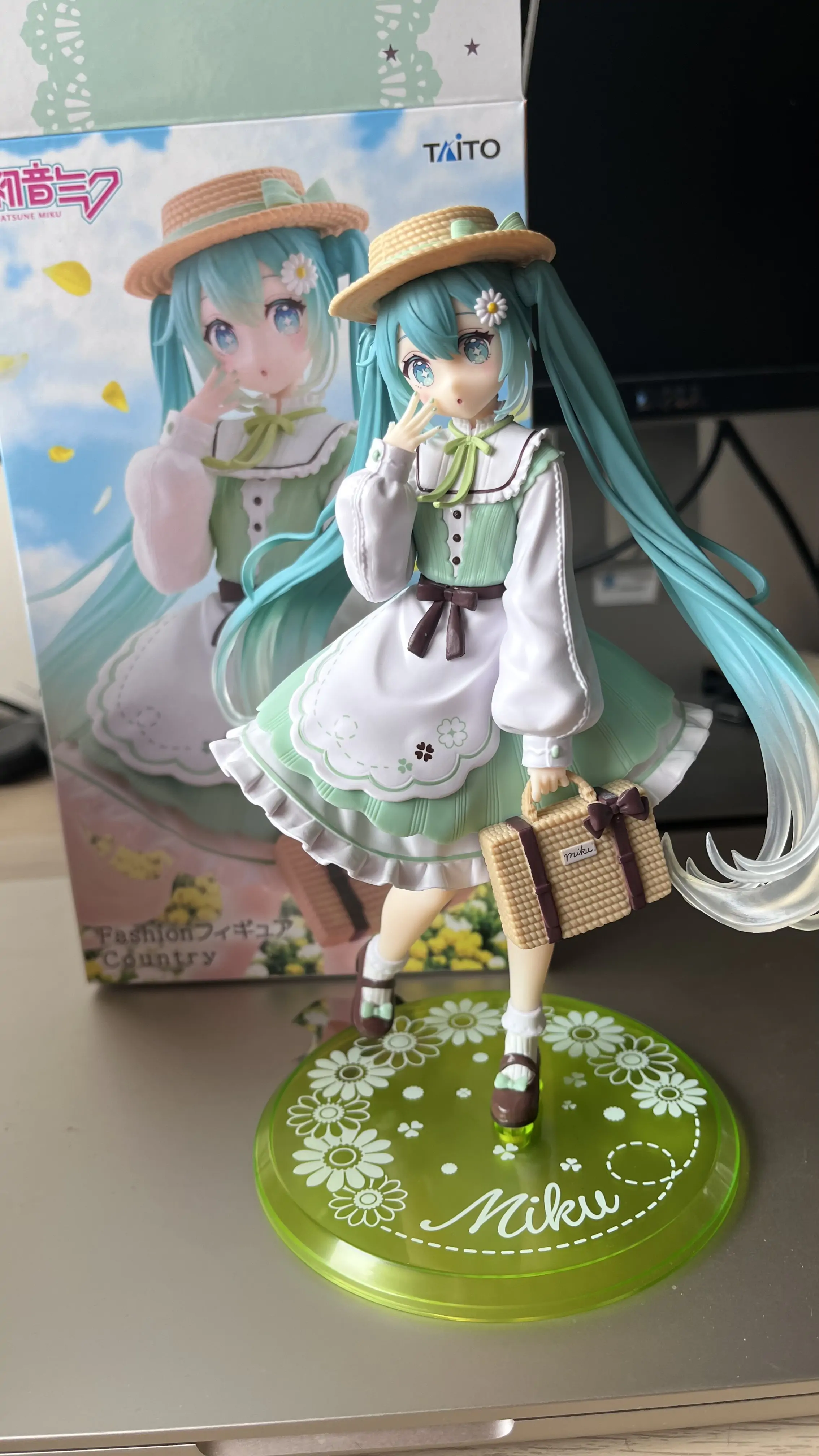 Figurka Hatsune Miku PVC Statue Hatsune Miku Fashion Country Ver. 18 cm zdjęcie produktu