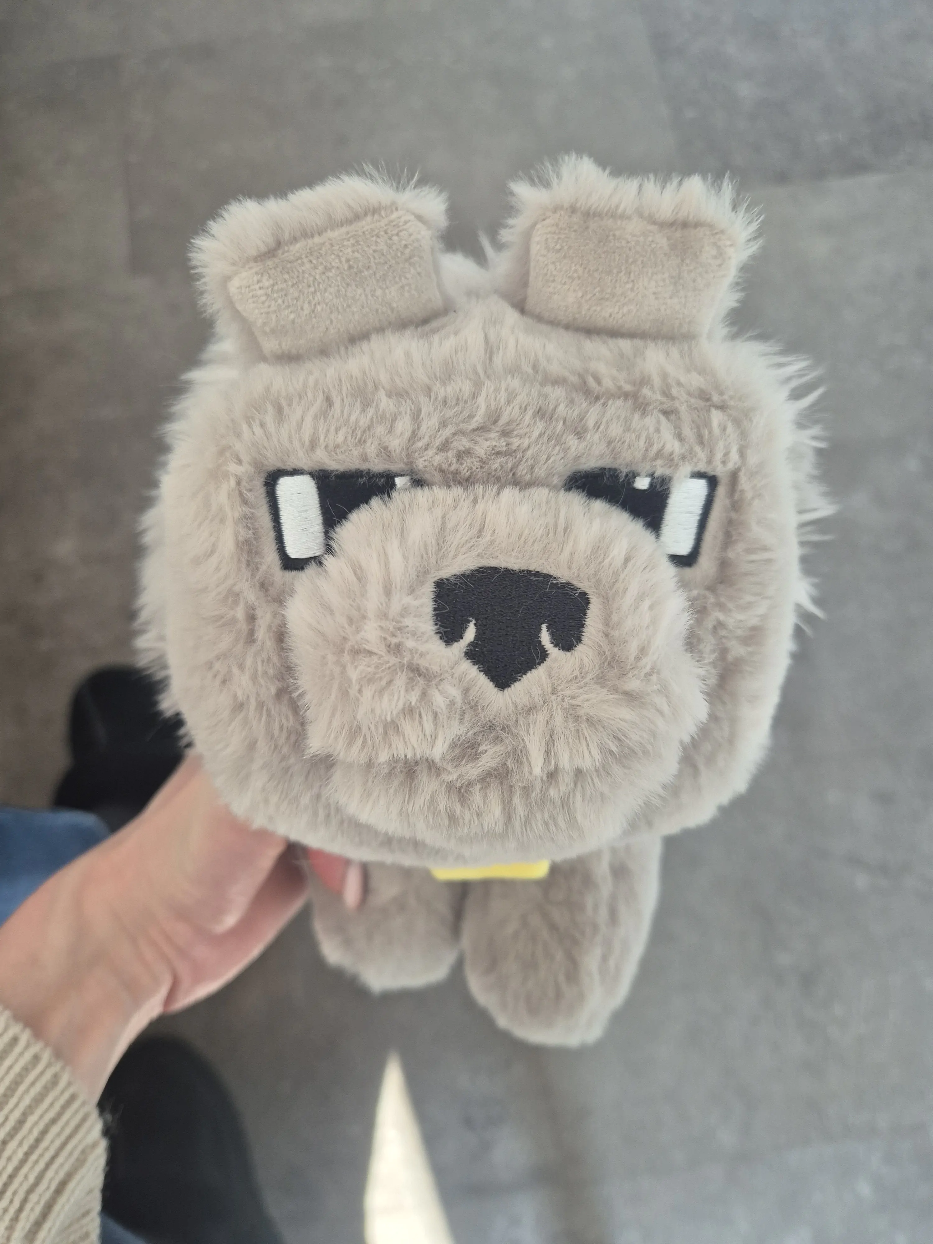Minecraft Movie Pluszowa Figurka Dennis the Wolf 20 cm zdjęcie produktu