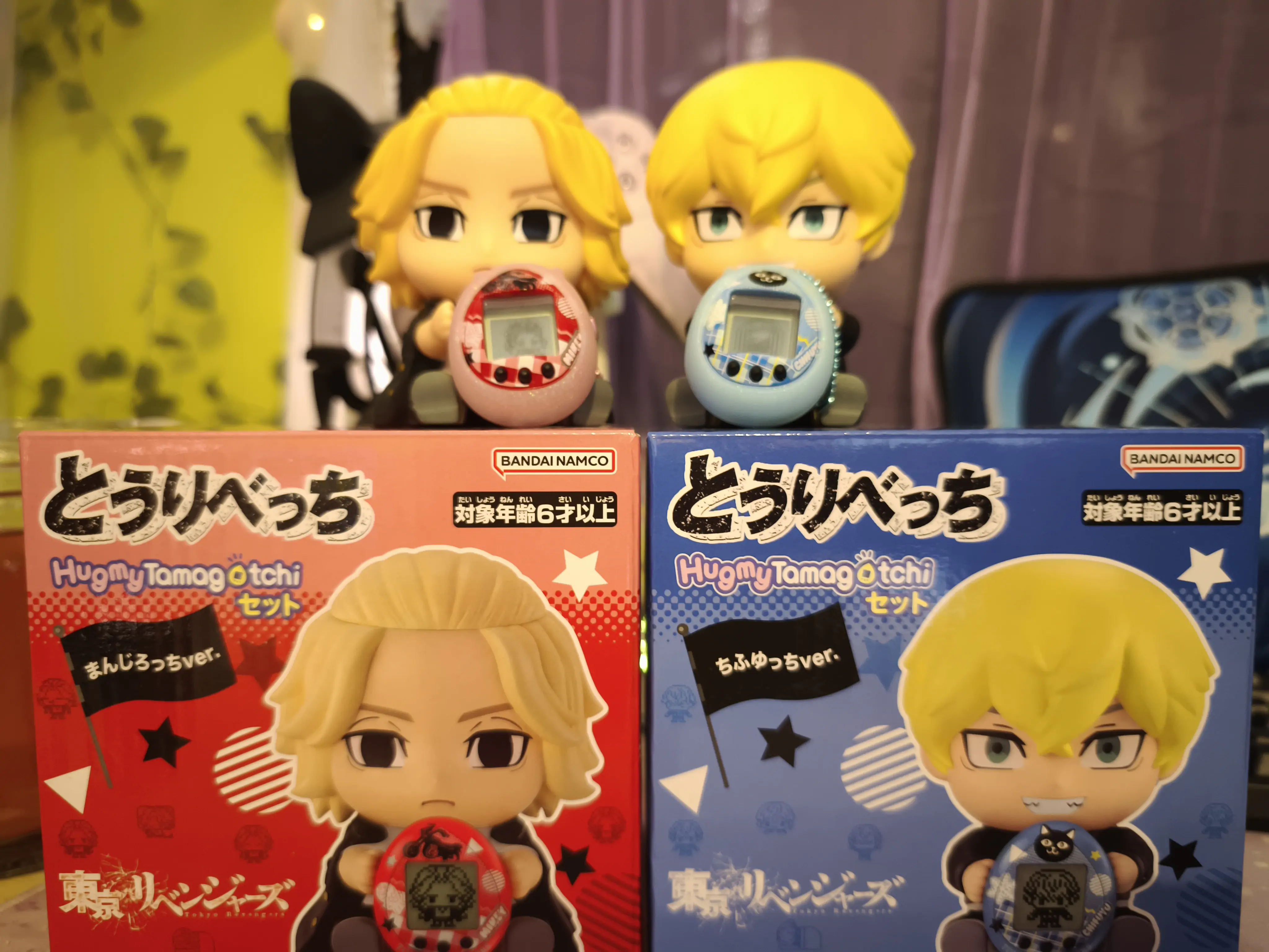 Tokyo Revengers Hugmy Tamagotchi + Figurka wspierająca Chifuyu zdjęcie produktu
