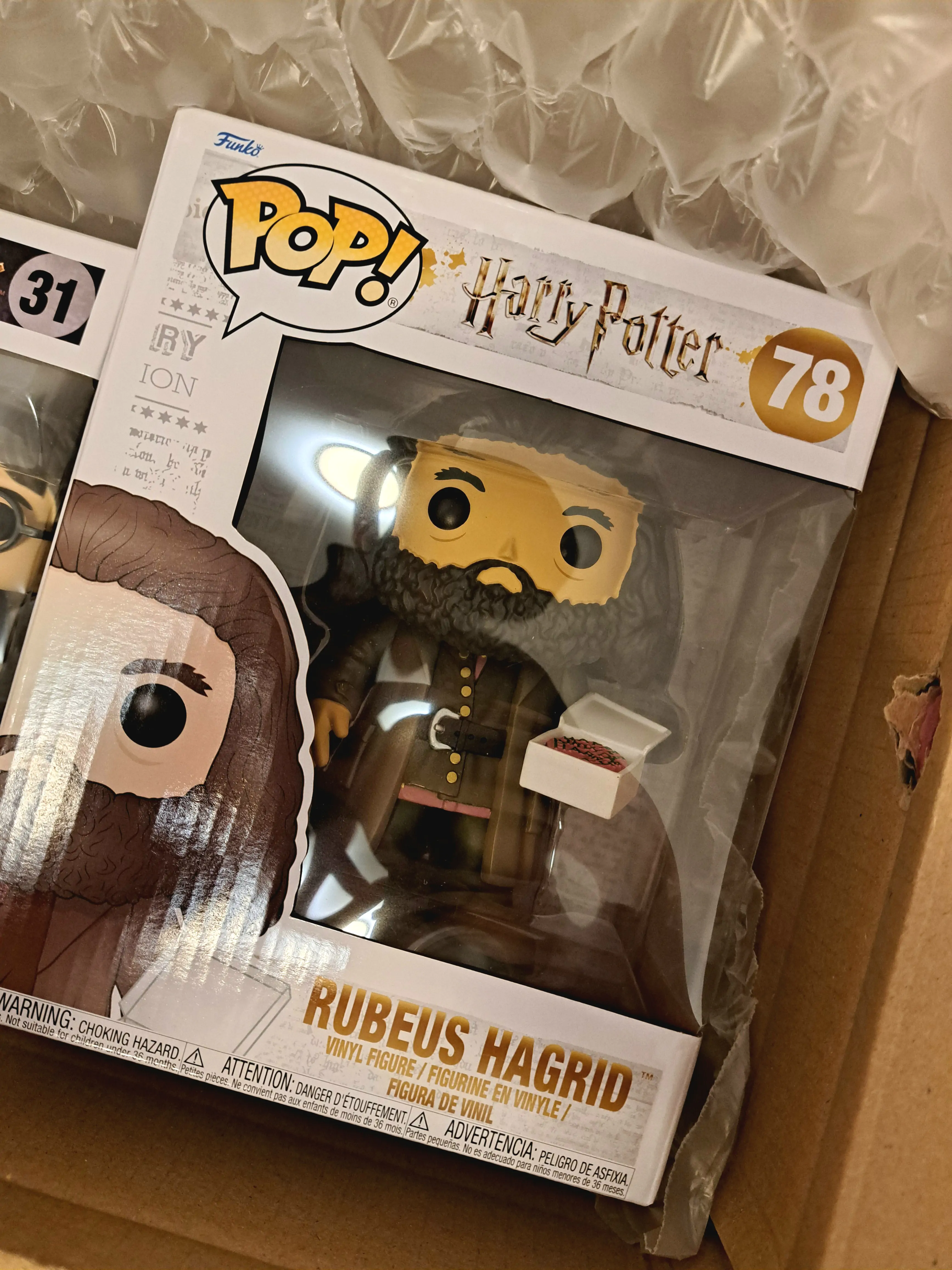 Harry Potter Super Sized POP! Movies Figurka Vinyl Hagrid z Tortem 14 cm zdjęcie produktu