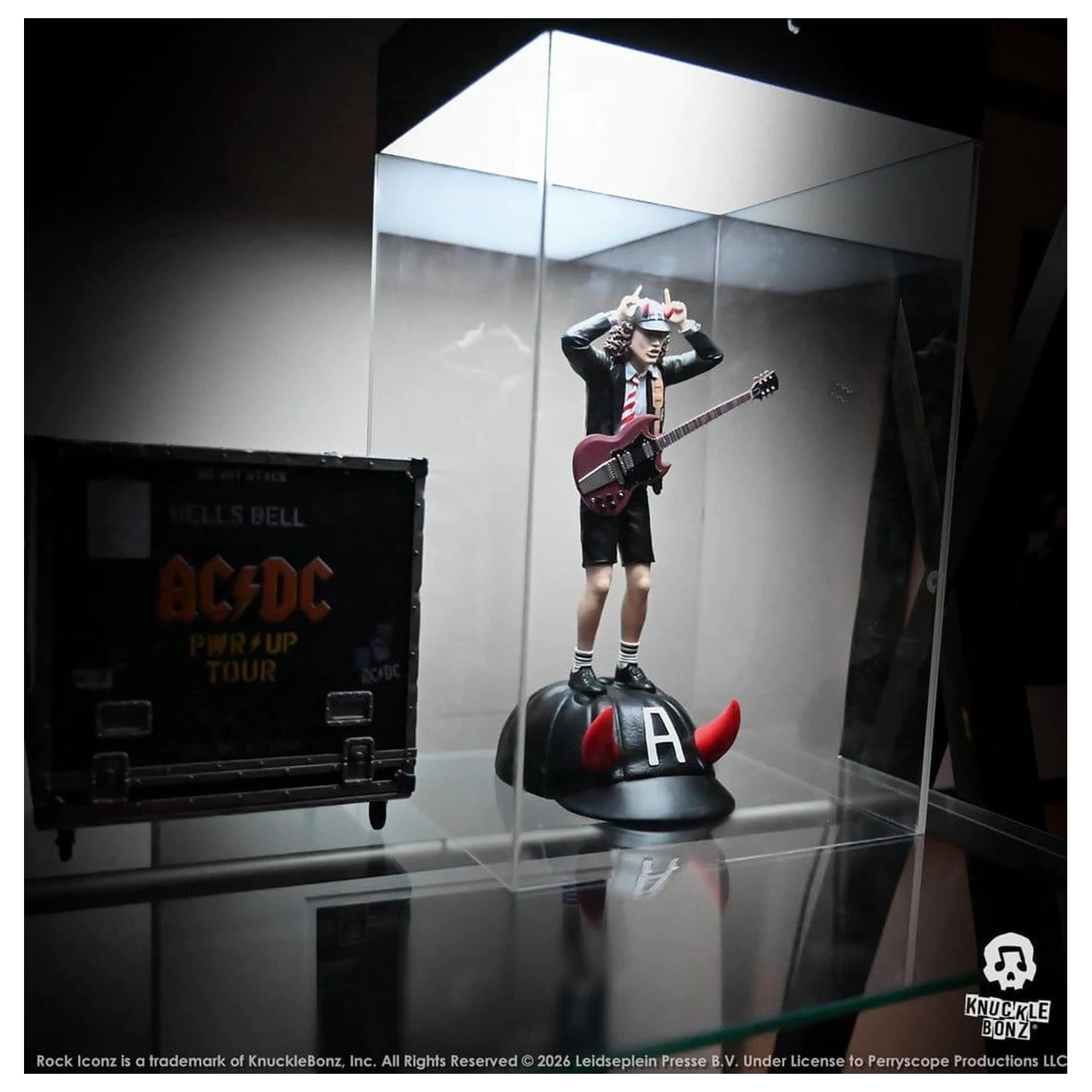 AC/DC Rock Iconz Figurka Angus Young IV 23 cm zdjęcie produktu