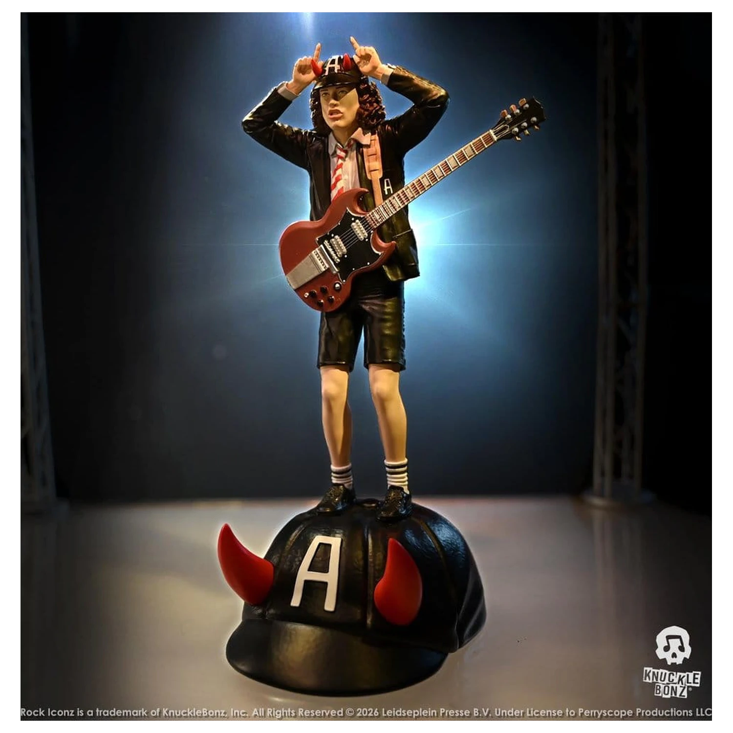 AC/DC Rock Iconz Figurka Angus Young IV 23 cm zdjęcie produktu