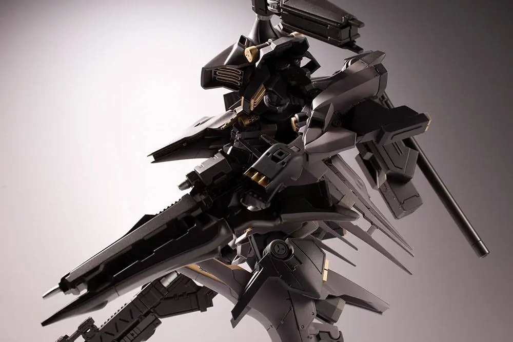 Armored Core 4 Zestaw modelarski z tworzywa sztucznego 1/72 Rayleonard 03-Aaliyah Supplice Opening Ver. 18 cm zdjęcie produktu