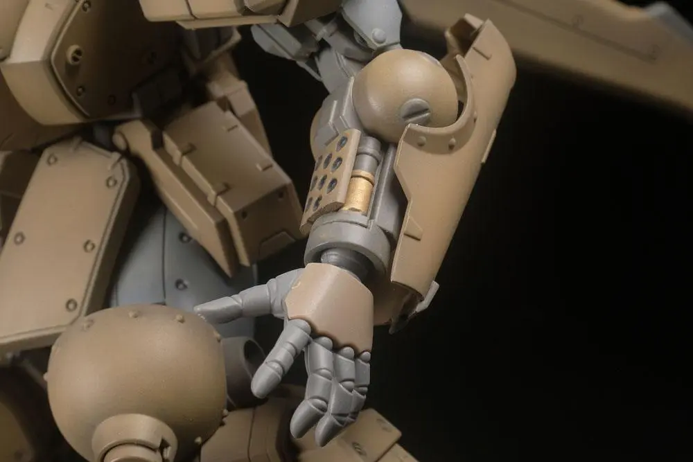 Assault Suits Leynos Plastic Model Kit 1/35 AS-5E3 Leynos (Mass Production-Type) Renewal Ver. 15 cm zdjęcie produktu