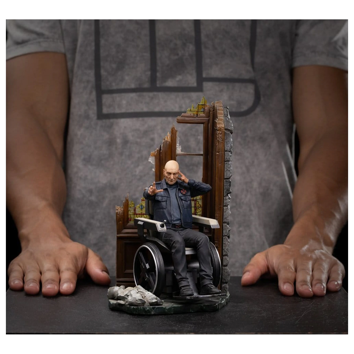 Avengers: Doomsday Art Scale Statua 1/10 Professor Xavier 30 cm zdjęcie produktu
