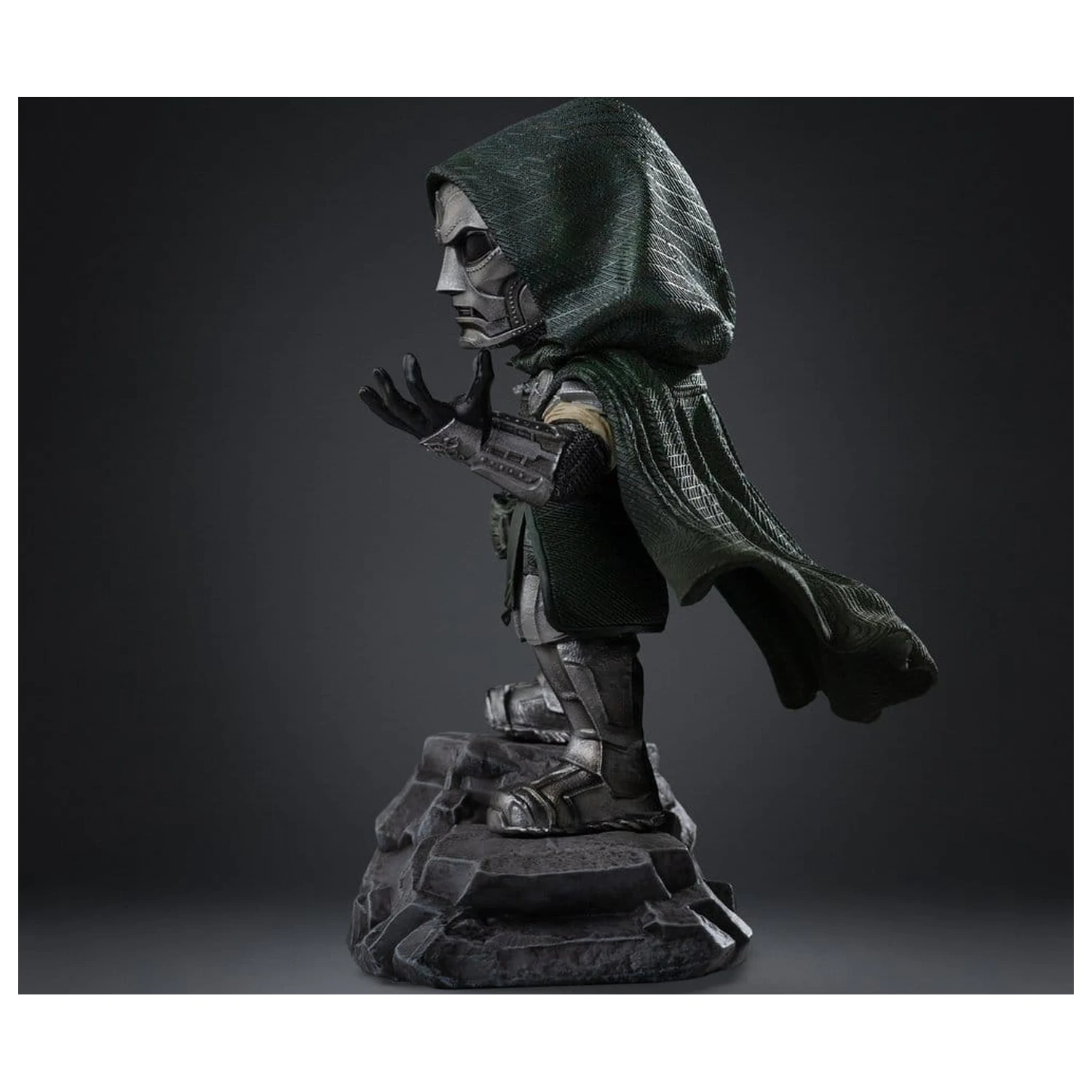 Avengers: Doomsday MiniCo Statue Doctor Doom 15 cm zdjęcie produktu