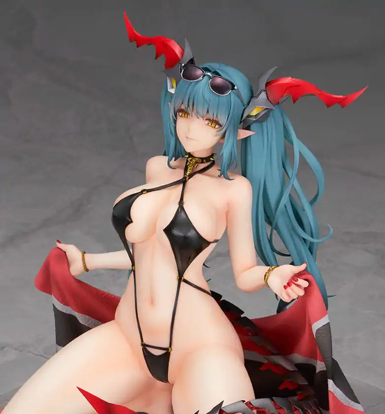 Azur Lane PVC Figurka 1/7 Regensburg Dark Dragon and the Coast of Light Ver. 16 cm zdjęcie produktu