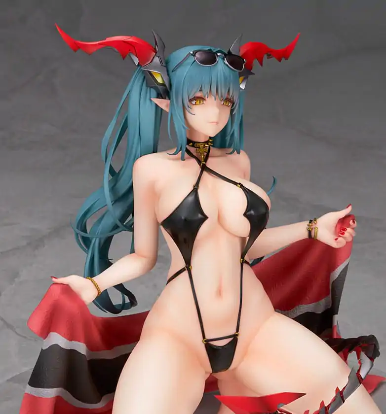 Azur Lane PVC Figurka 1/7 Regensburg Dark Dragon and the Coast of Light Ver. 16 cm zdjęcie produktu