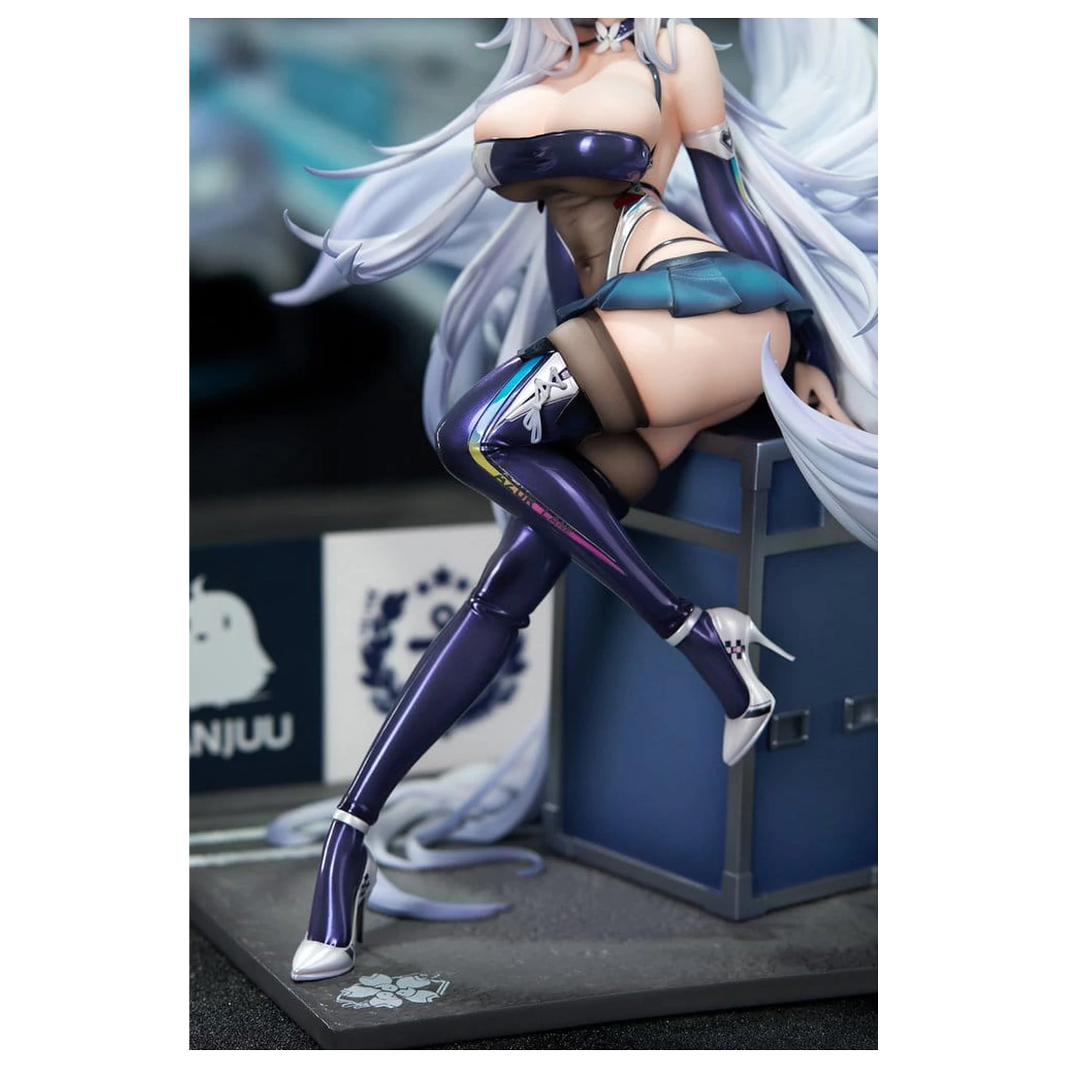 Azur Lane PVC Figurka 1/7 Shinano Moonlit Chrome Ver. Akrylowa Edycja Specjalna z podstawką 25 cm zdjęcie produktu
