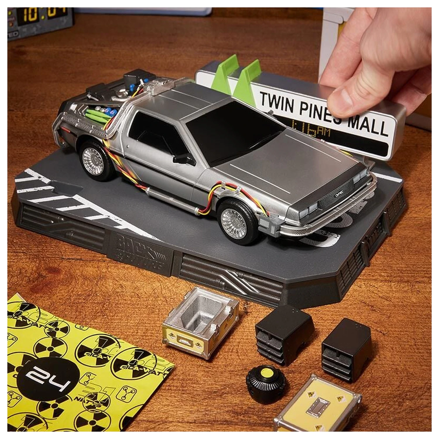 Back to the Future DeLorean Model Kit Kalendarz adwentowy zdjęcie produktu