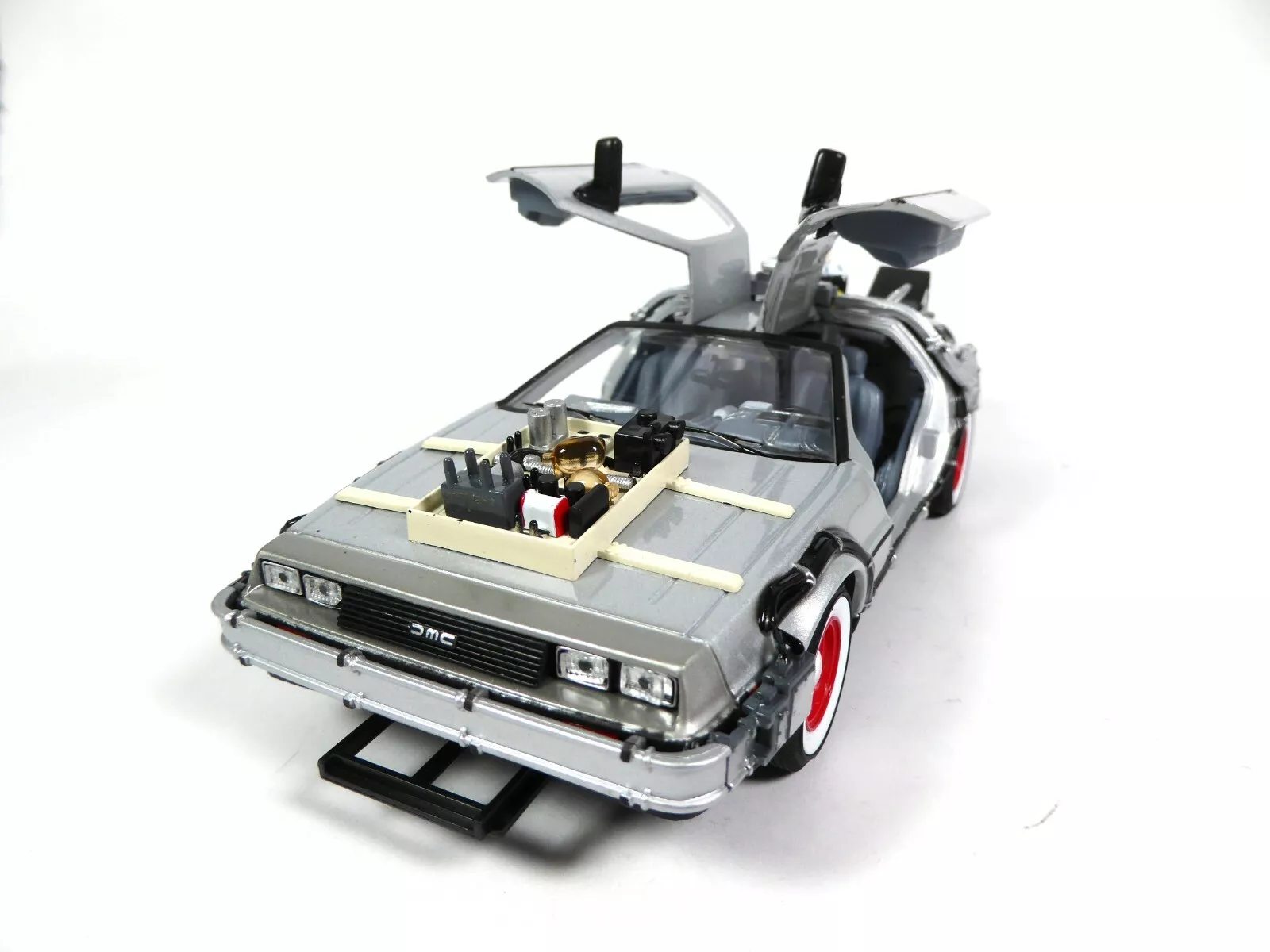 Powrót do przyszłości III Diecast Model 1/24 ´81 DeLorean LK Coupe zdjęcie produktu