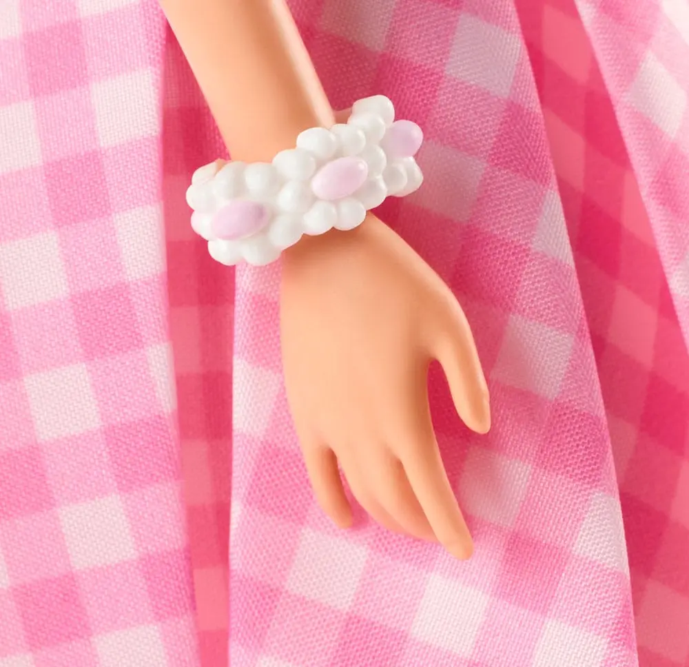 Lalka Barbie z filmu Barbie w różowej sukience w kratkę gingham [USZKODZONE OPAKOWANIE] zdjęcie produktu