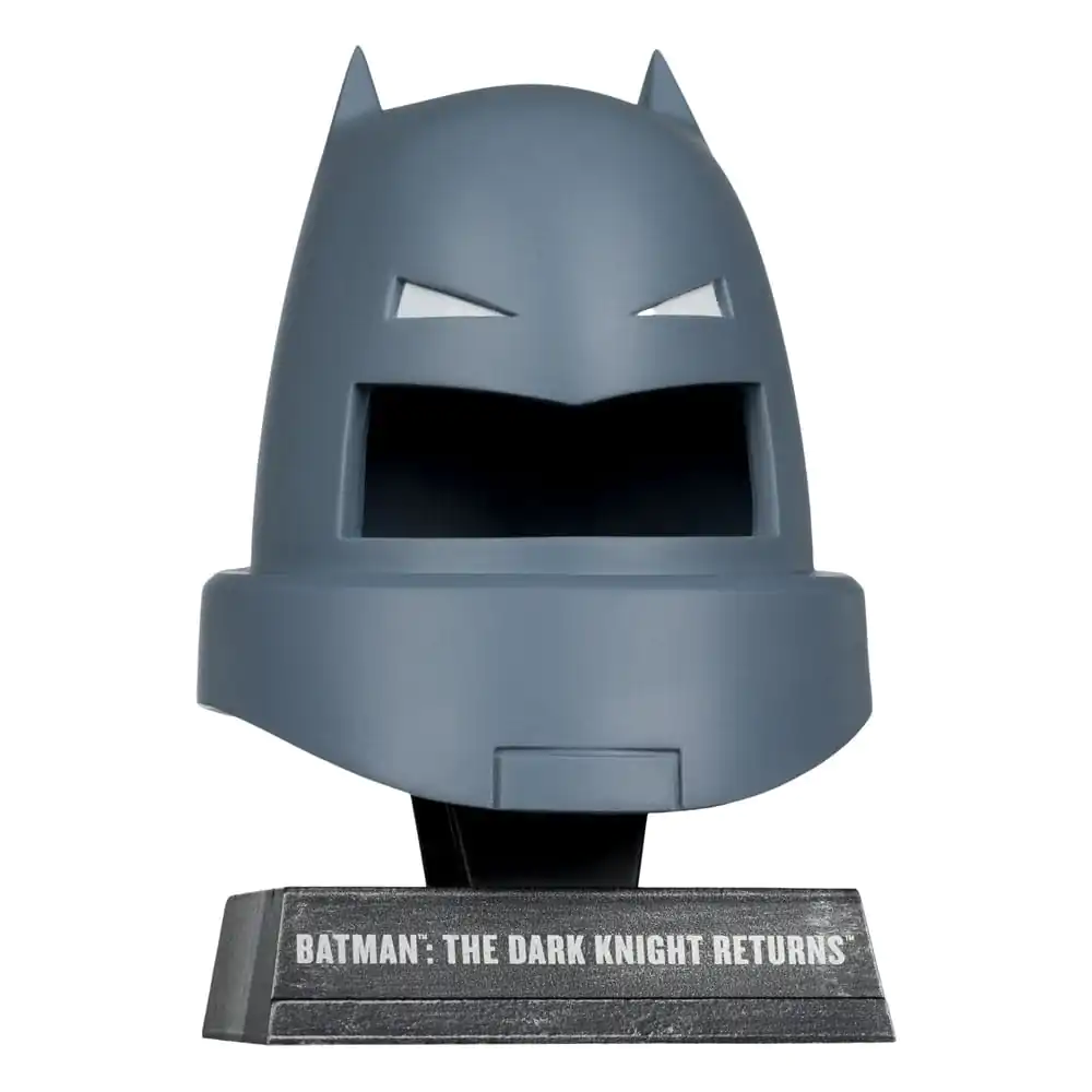 Batman DC Direct Mini Replika w skali 1/3 Kaptur Armoured Batman (Dark Knight Returns) 18 cm zdjęcie produktu
