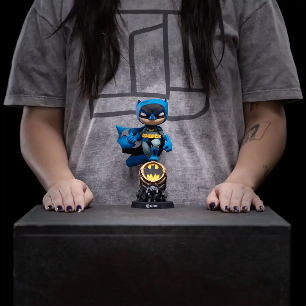 Batman Mini Co. Figurka PVC Batman na Bat-Signal (Blue Variant) 19 cm zdjęcie produktu