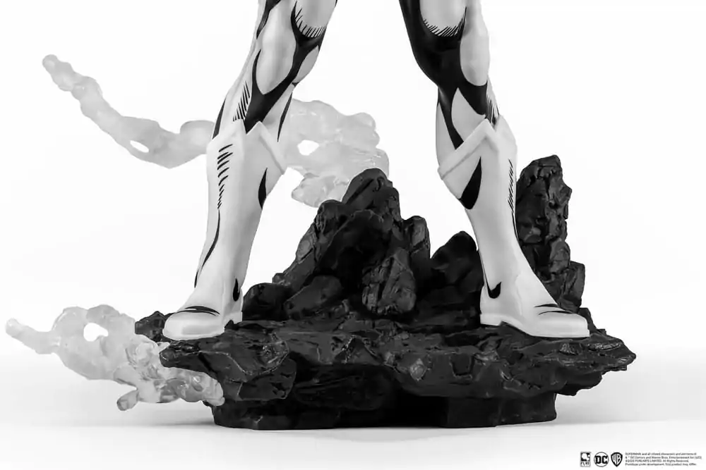 Batman PX PVC Statua 1/8 SDCC 2024 Superman Black & White Version 30 cm zdjęcie produktu