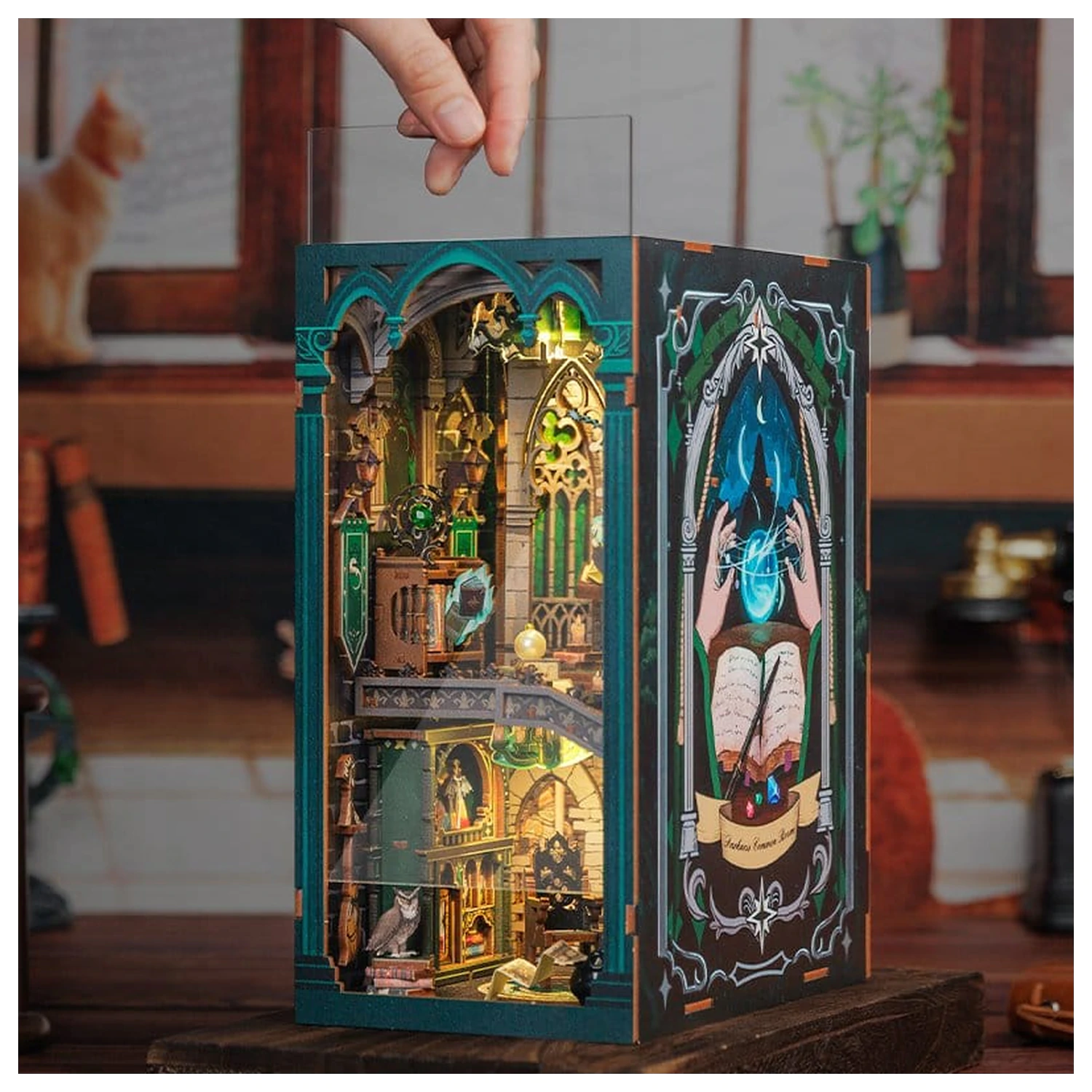 Book Nook Darkness Common Room 23 x 11 cm zdjęcie produktu