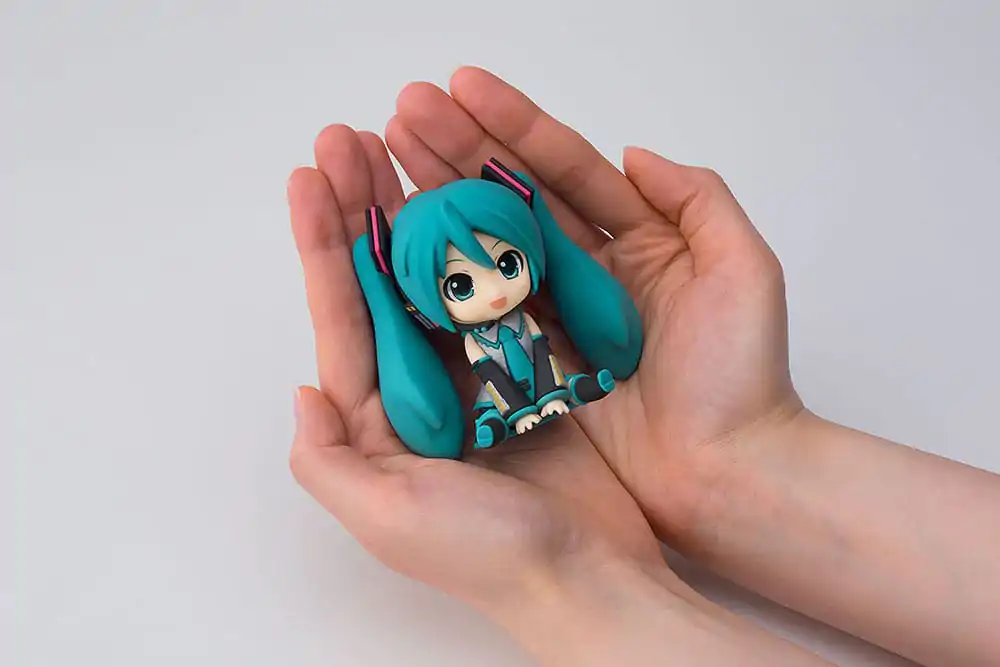 Character Vocal Series 01: Hatsune Miku Piapro Characters Gumowa Maskotka Nendroid Plus Mini Figurka Hatsune Miku 8 cm zdjęcie produktu