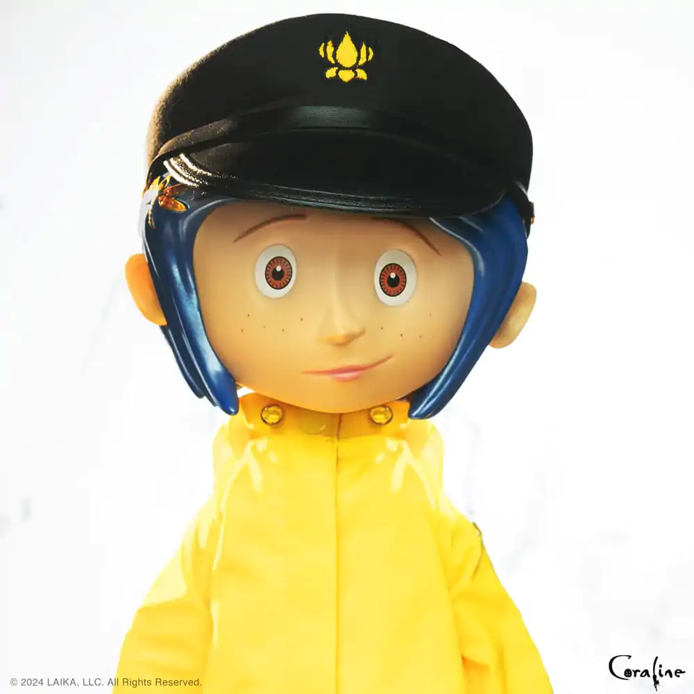 Coraline Supersize Winylowa Figurka Akcji Coraline z Kapeluszem (Button Eyes) 40 cm zdjęcie produktu