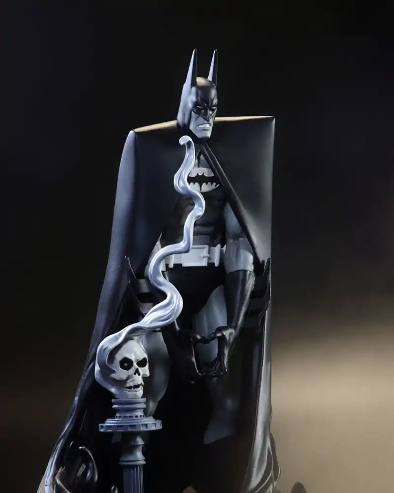DC Direct Resin Statue 1/10 Batman Black & White by Bill Sienkiewicz 20 cm Statua z żywicy zdjęcie produktu