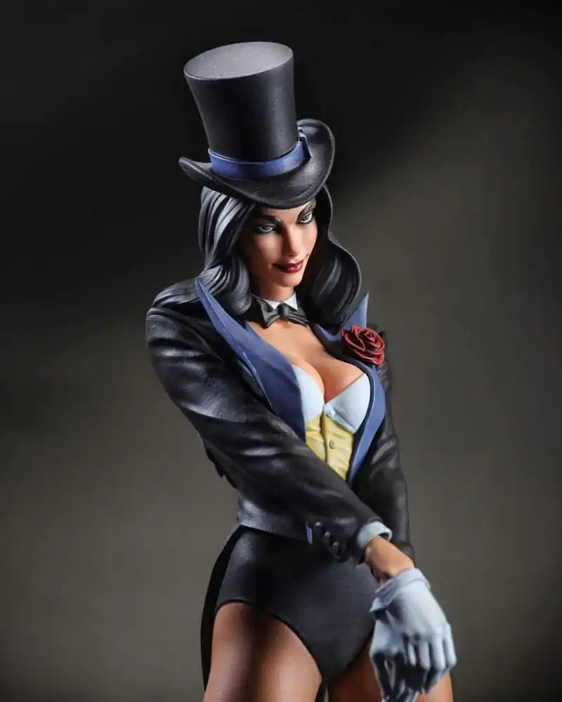 DC Direct DC Cover Girls Resin Statue Zatanna autorstwa J. Scott Campbell 23 cm zdjęcie produktu