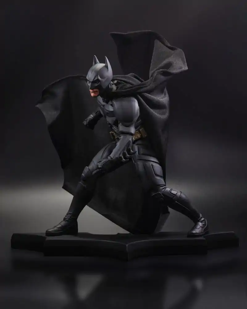 DC Direct Statuetka Żywiczna DC Movie Statues Batman (The Dark Knight) 24 cm zdjęcie produktu