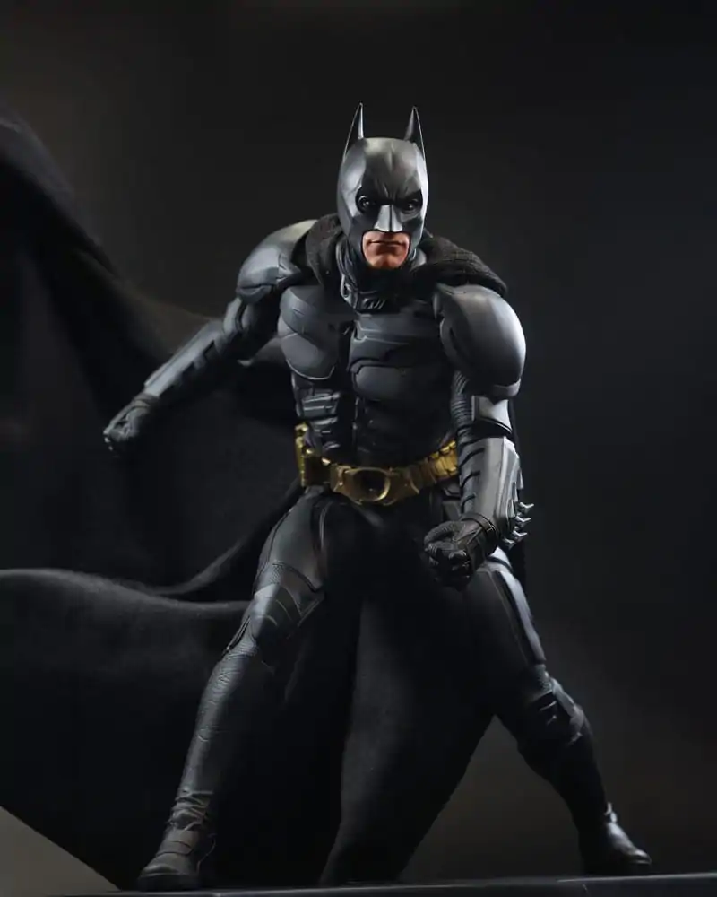DC Direct Statuetka Żywiczna DC Movie Statues Batman (The Dark Knight) 24 cm zdjęcie produktu