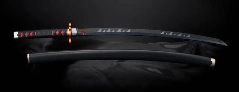 Demon Slayer: Kimetsu no Yaiba Proplica Replika 1/1 Nichirin Sword (Tanjiro Kamado) Kyojuro Rengoku´s Sword Guard Ver. 88 cm zdjęcie produktu