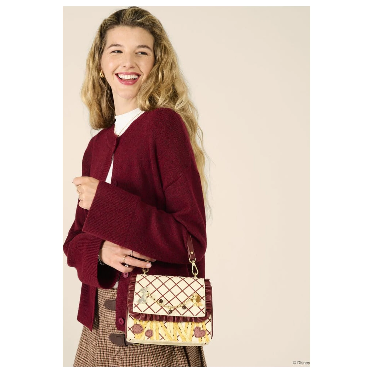 Torebka listonoszka Disney by Loungefly Lady & the Tramp Spaghetti Dinner zdjęcie produktu
