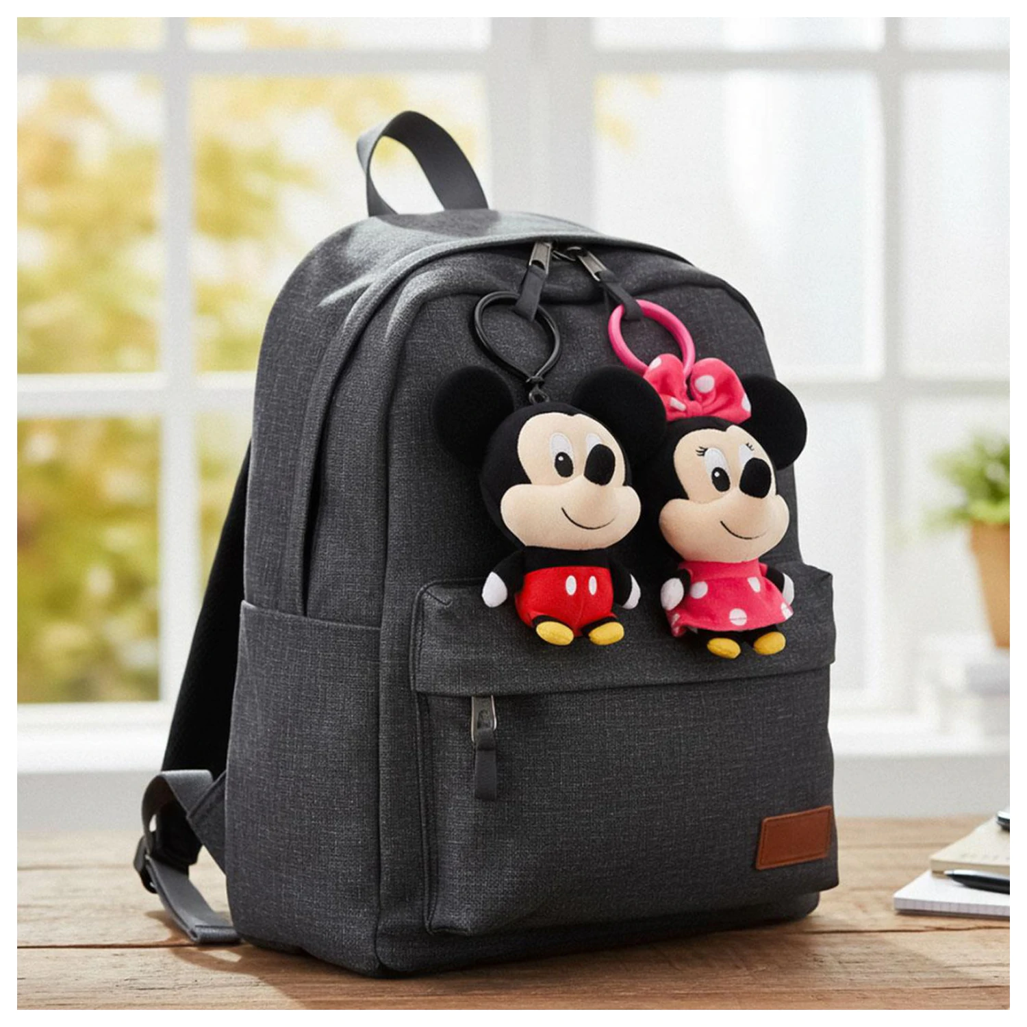 Disney Minnie Smile Pluszowa figurka 3D z zawieszką, zawieszka do torby 13 cm zdjęcie produktu