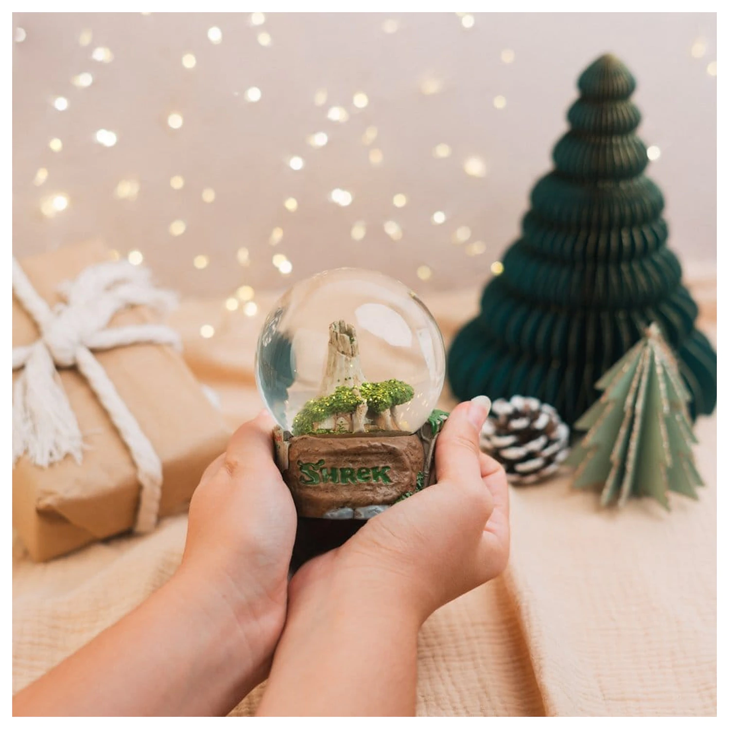 DreamWorks Shrek kula śnieżna 10 cm zdjęcie produktu
