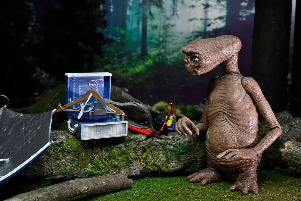 E.T. the Extra-Terrestrial Figurka Akcji Ultimate Deluxe E.T. 11 cm zdjęcie produktu