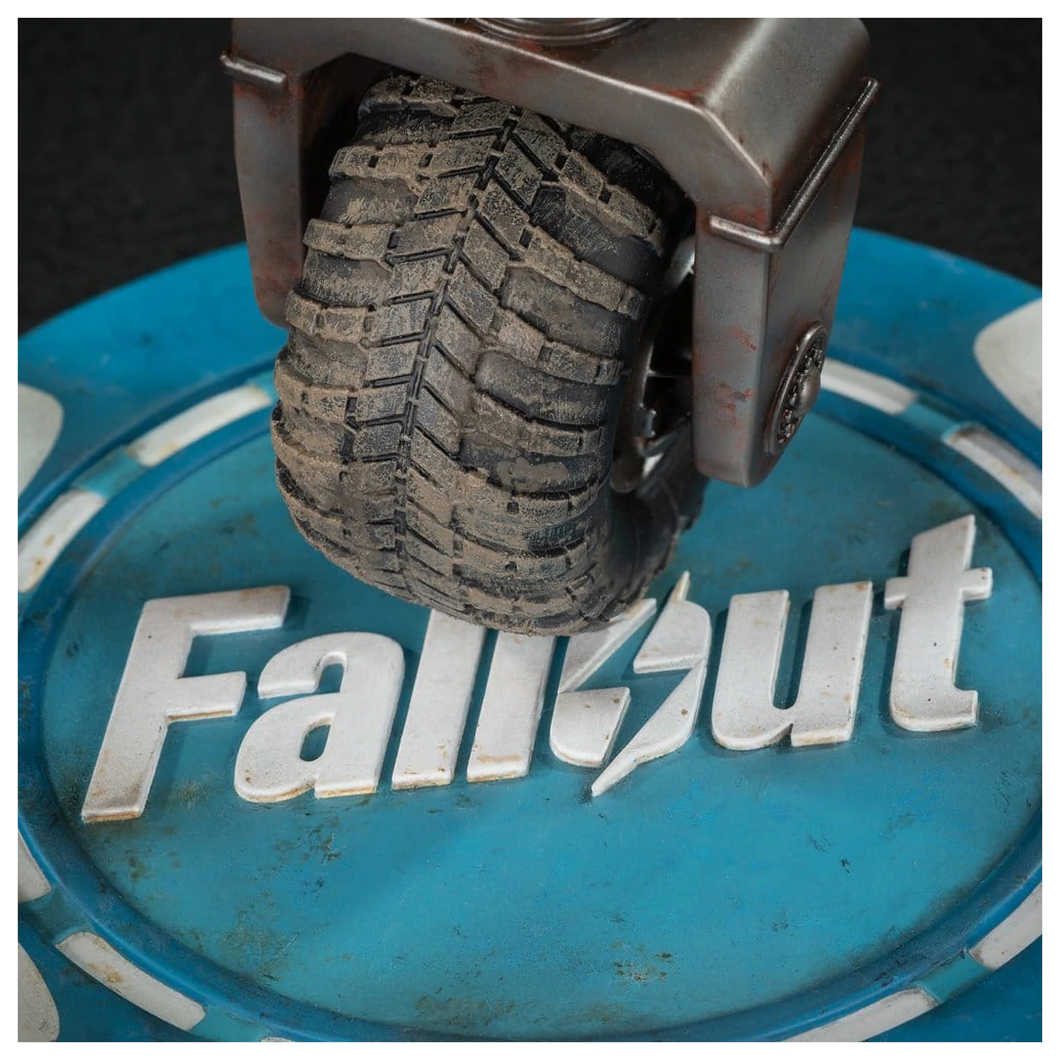 Fallout (Amazon) PVC figurka Victor the Securitron 25 cm zdjęcie produktu