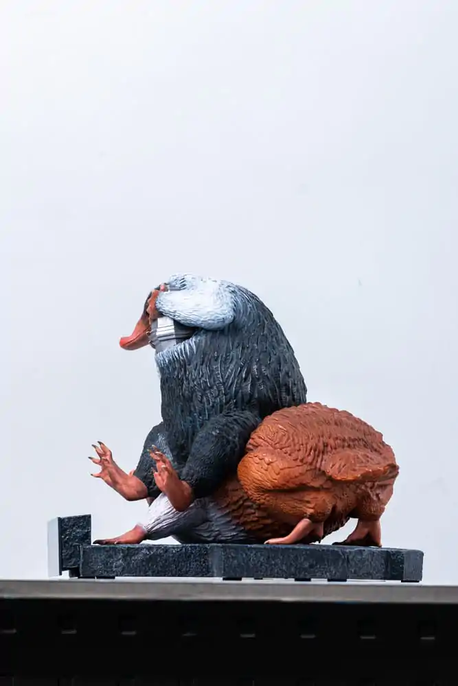 Fantastyczne Zwierzęta Statua naturalnej wielkości Niffler 2 22 cm zdjęcie produktu