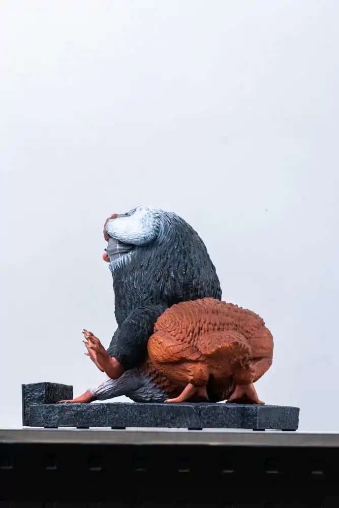 Fantastyczne Zwierzęta Statua naturalnej wielkości Niffler 2 22 cm zdjęcie produktu