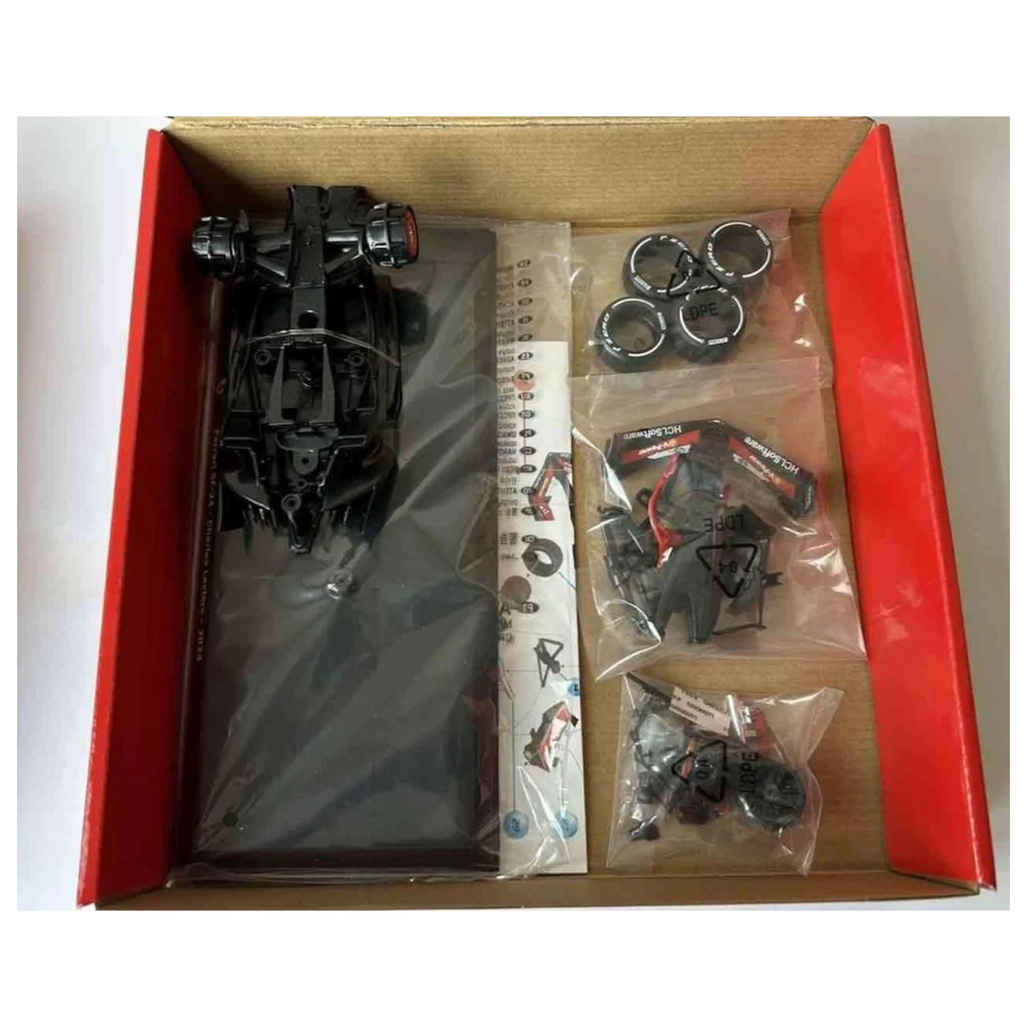 Formula 1 F1 Ferrari SF-24 N.16 Charles Leclerc Model Kit 1/24 zdjęcie produktu