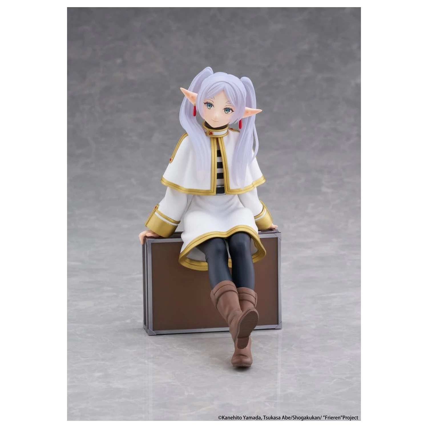 Frieren: Beyond Journey's End figurka PVC na biurko Cute Frieren (Trunk Case Ver.) Reissue 13 cm zdjęcie produktu