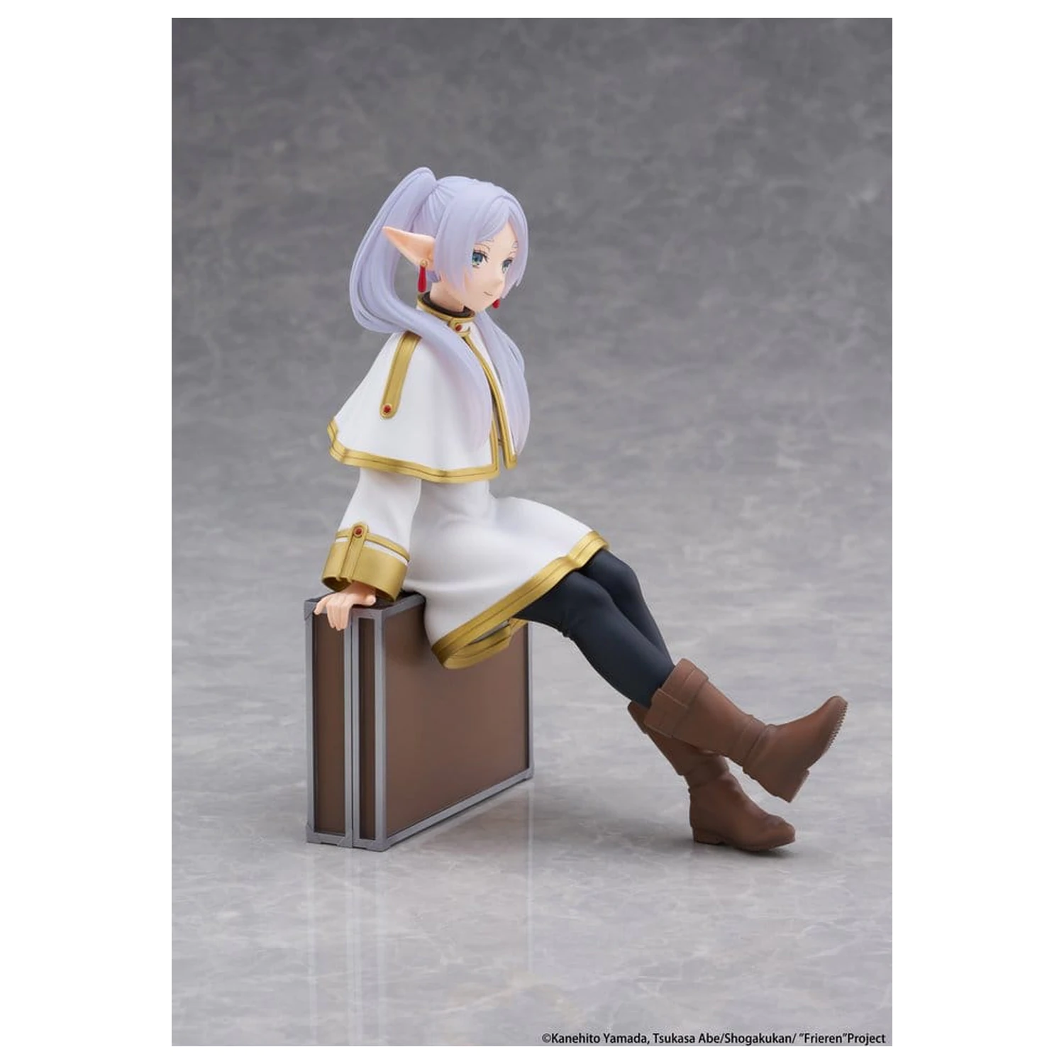 Frieren: Beyond Journey's End figurka PVC na biurko Cute Frieren (Trunk Case Ver.) Reissue 13 cm zdjęcie produktu