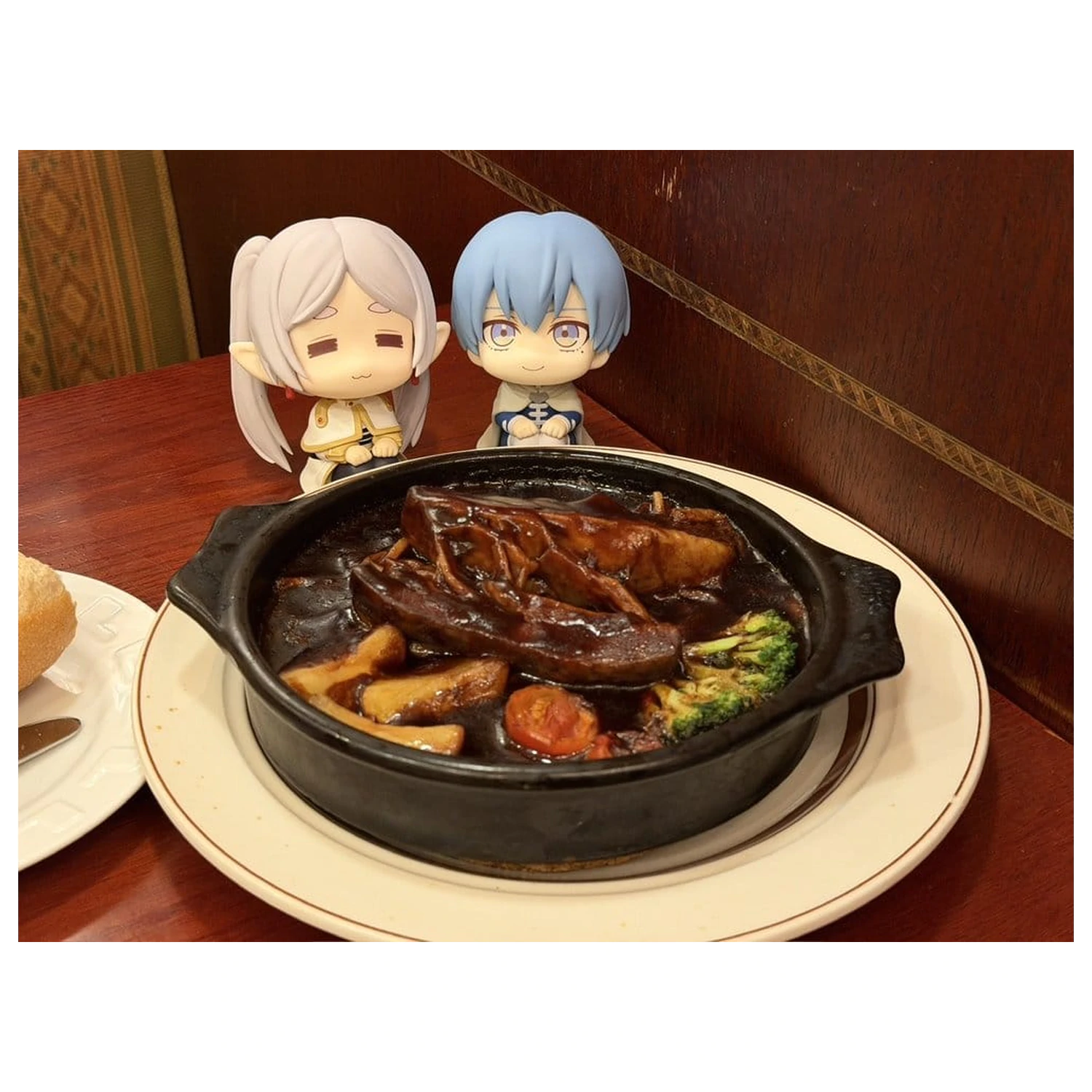 Frieren: Beyond Journey's End Look Up PVC Statuetki Droopy Face Ver. & Himmel 11 cm (z prezentem) zdjęcie produktu