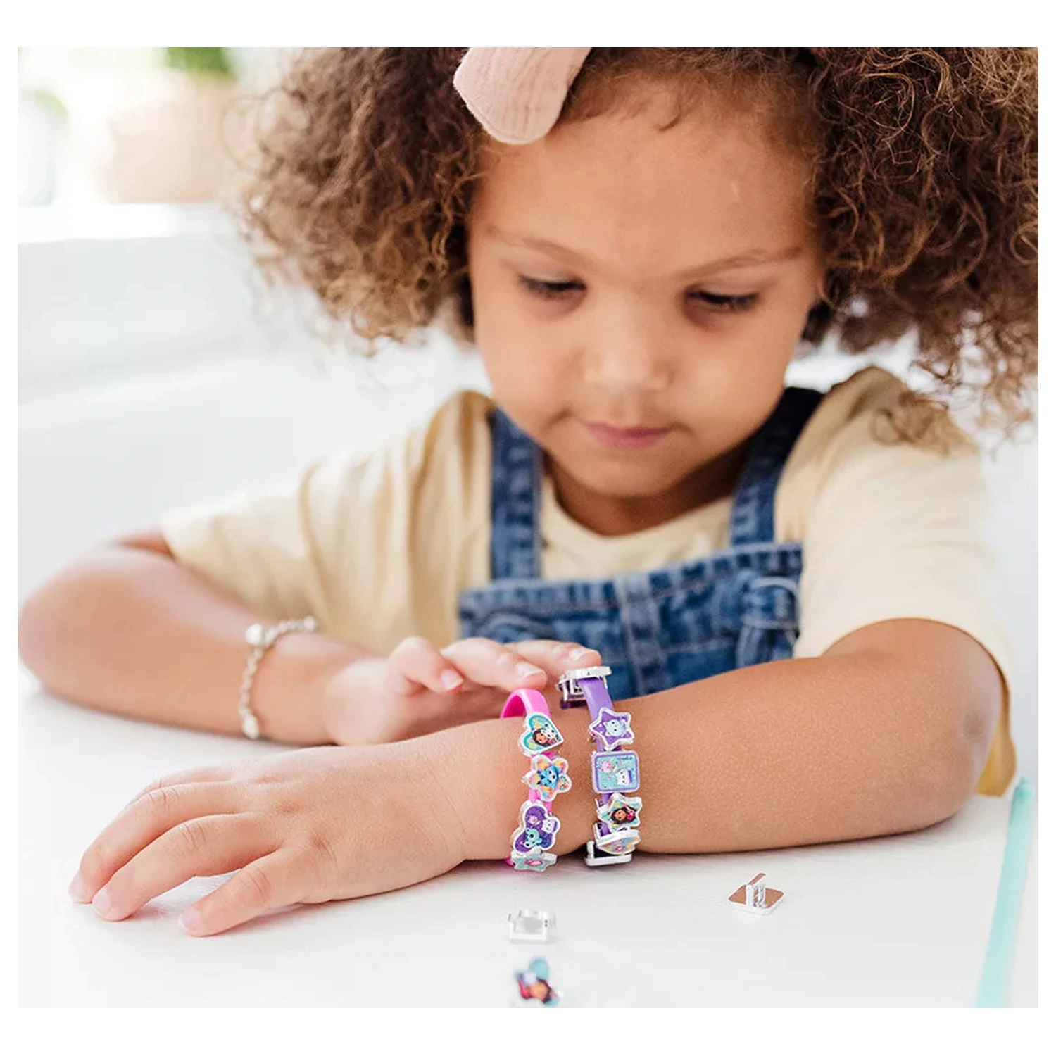 Gabi's Dollhouse Cats Zestaw do robienia bransoletek zdjęcie produktu