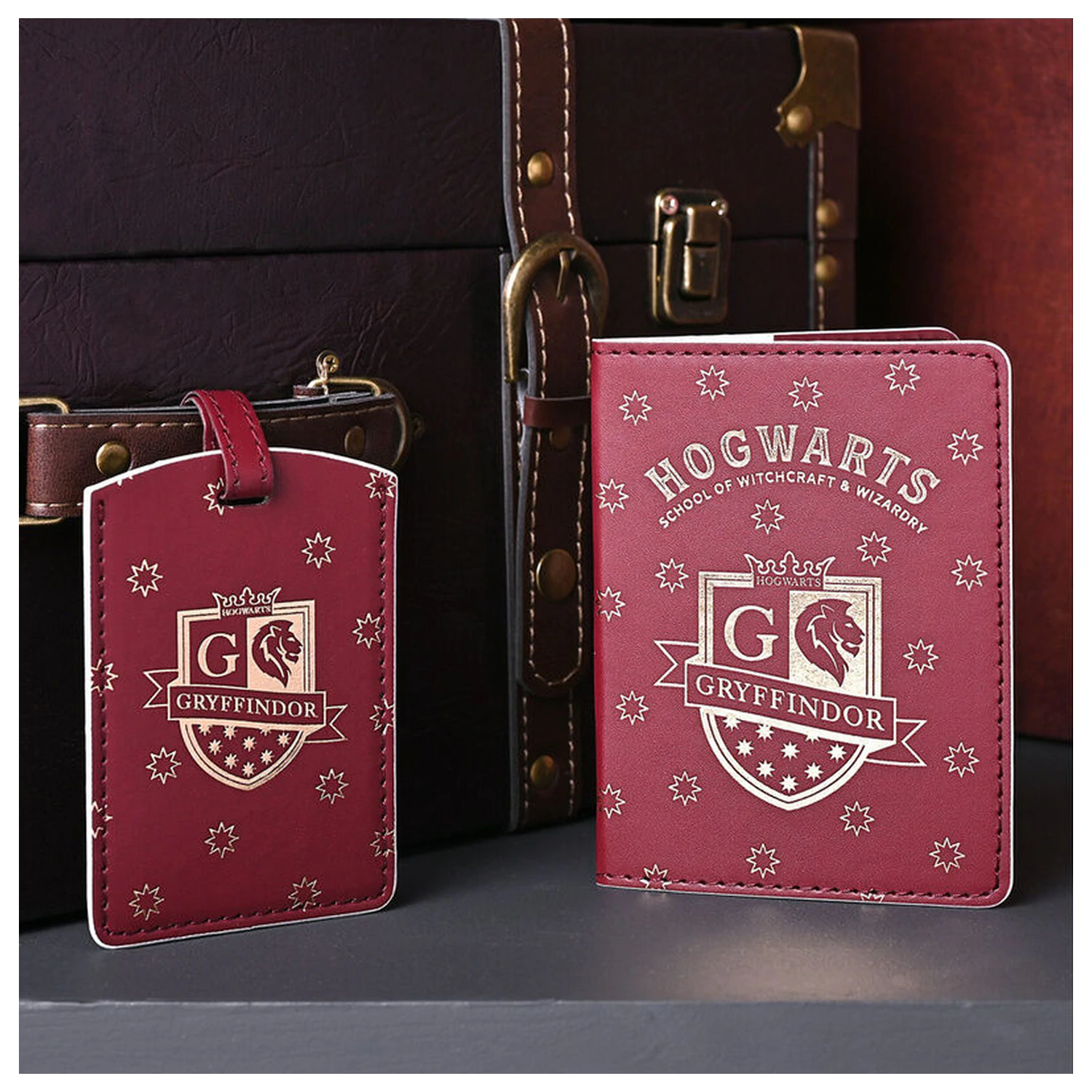 Harry Potter Gryffindor etui na paszport i zawieszka do bagażu zdjęcie produktu