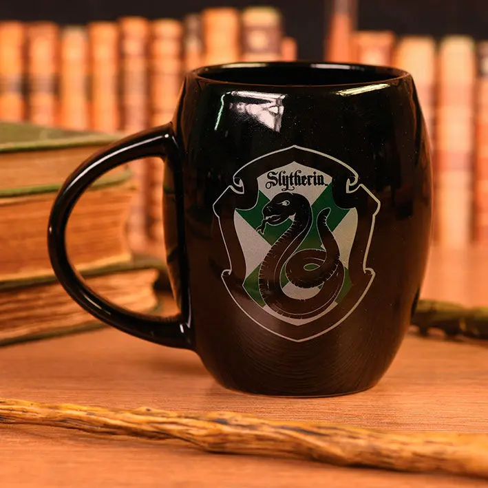 Harry Potter Oval Mug Slytherin Uniform - Owalny Kubek Slytherin Uniform zdjęcie produktu