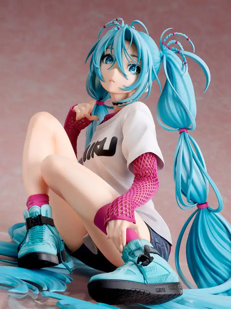 Hatsune Miku Statua 1/4 Yoneyama Mai The Latest Street Style "Cute" 17 cm zdjęcie produktu