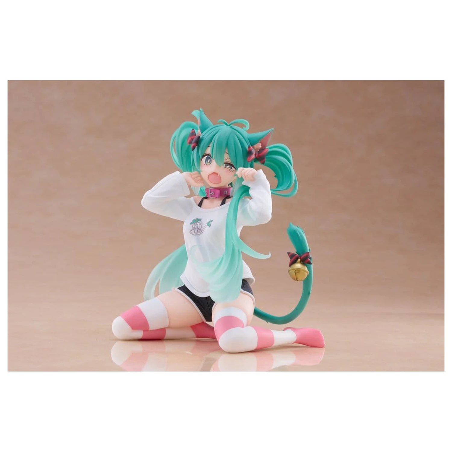 Hatsune Miku Statuetka z PVC Figurka na biurko Hatsune Miku w koszulce z kocimi uszami Wersja 13 cm zdjęcie produktu
