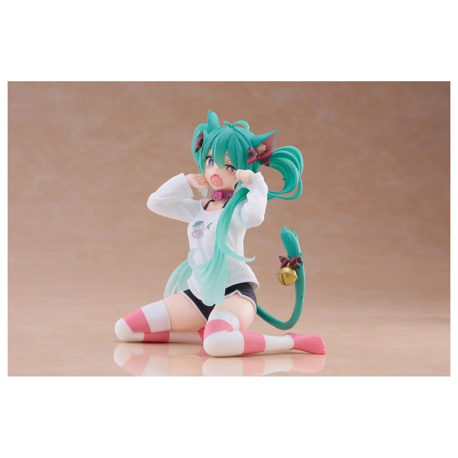 Hatsune Miku Statuetka z PVC Figurka na biurko Hatsune Miku w koszulce z kocimi uszami Wersja 13 cm zdjęcie produktu